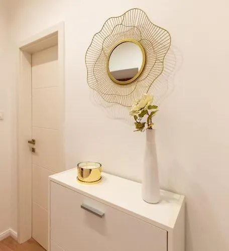 Апартаменты Nedinium *