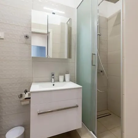 Nedinium דירה זאדאר